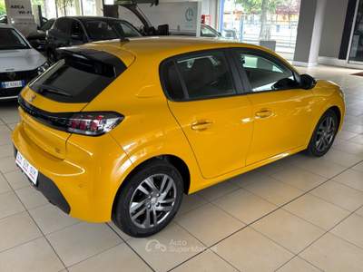 Peugeot 208 Active Pack PureTech 75 S/S Giallo usata Voghera