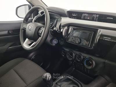 Toyota Hilux 2.4 D-4D DC Comfort 4WD M/T Gancio traino Bianco usata Reggio nell'Emilia