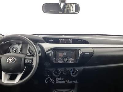 Toyota Hilux 2.4 D-4D DC Comfort 4WD M/T Gancio traino Bianco usata Reggio nell'Emilia
