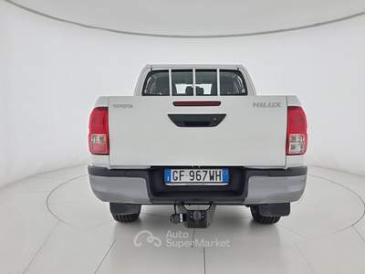 Toyota Hilux 2.4 D-4D DC Comfort 4WD M/T Gancio traino Bianco usata Reggio nell'Emilia