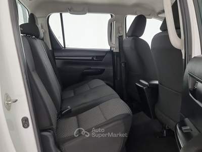 Toyota Hilux 2.4 D-4D DC Comfort 4WD M/T Gancio traino Bianco usata Reggio nell'Emilia
