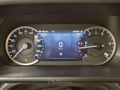 Land Rover Defender 90 3.0D I6 300 CV AWD Auto X-Dynamic HSE Argento usata Erba