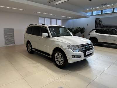 Mitsubishi Pajero 3.2 DI-D INSTYLE LWB AUT (140KW) Bianco usata Forlì