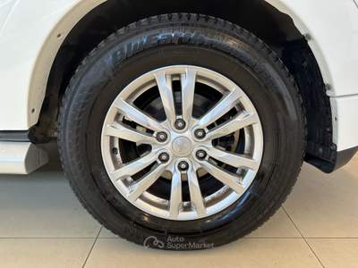 Mitsubishi Pajero 3.2 DI-D INSTYLE LWB AUT (140KW) Bianco usata Forlì