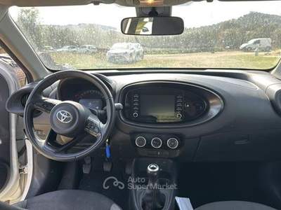 Toyota Aygo X 1.0B (72 CV) Active - Prenota Ora! -** Bianco usata Ciampino
