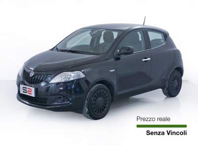 Lancia Ypsilon 1.0 FireFly 70cv Hybrid Silver Nero usata Feltre