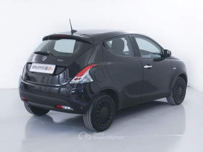 Lancia Ypsilon 1.0 FireFly 70cv Hybrid Silver Nero usata Feltre
