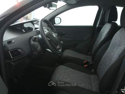 Lancia Ypsilon 1.0 FireFly 70cv Hybrid Silver Nero usata Feltre