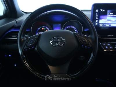 Toyota C-HR 1.8H 122cv E-CVT Style Telecamera posteriore/Sedili anteriori riscaldabili/Cerchi in lega da 18"/Vetri posteriori oscurati Argento usata Feltre