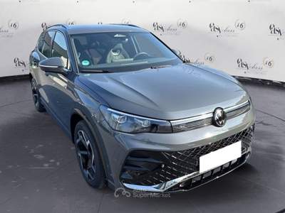 Volkswagen Tiguan 1.5 eTSI 110KW ACT R-Line DSG Navi Gancio Led Camera Grigio usata Serravalle