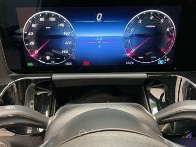 Mercedes-Benz GLA GLA 180 AMG Line Adv Plus CAMERA MBUX LED Argento usata Serravalle