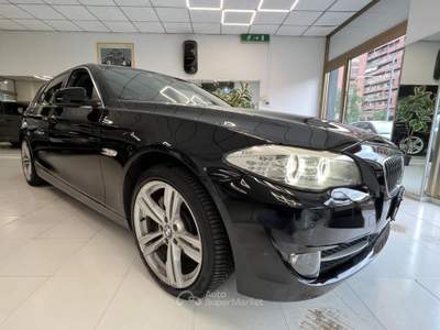 BMW Serie 5 530d Futura d Touring xdrive Business auto Nero usata Torino