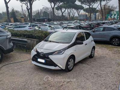 Toyota Aygo Aygo 1.0 VVT-i 69 CV 5 porte x-play Bianco usata Roma