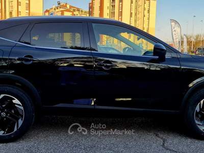 Nissan Qashqai 1.3 N-CONNECTA X-TRONIC Nero usata San Donato Milanese