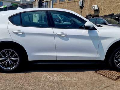 Alfa Romeo Stelvio OTTIMO COMPROMESSO PREZZO INTERESSANTE Bianco usata San Donato Milanese