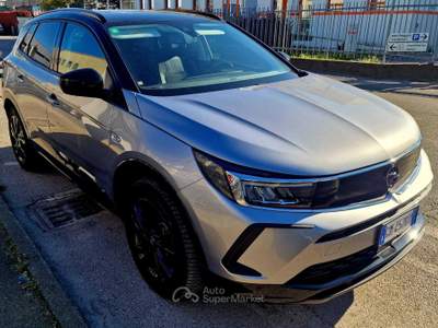 Opel Grandland HYBRID BENZINA ULTIMATE AUTOMATICA Argento usata San Donato Milanese