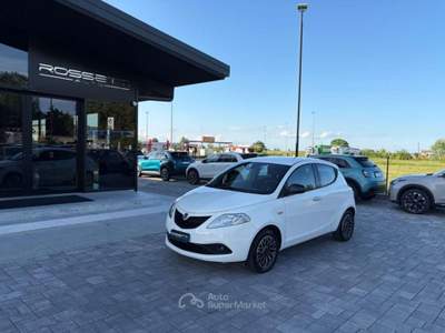 Lancia Ypsilon 1.2 GPL Ecochic Gold 5p ANCHE PER NEOPATENTATI Bianco usata Russi