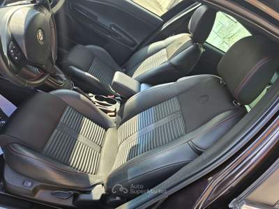 Alfa Romeo Giulietta Giulietta III 2010 1750 tbi Q.V 235cv Nero usata Torino