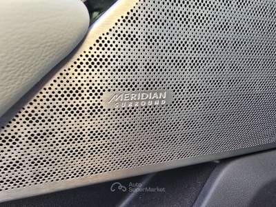 Land Rover Range Rover Velar Range Velar 3.0 V6 sd6 R-Dynamic SE 300cv auto Oro usata Torino
