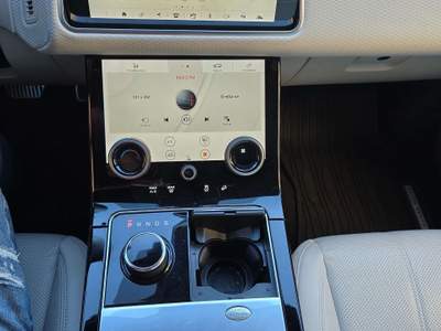 Land Rover Range Rover Velar Range Velar 3.0 V6 sd6 R-Dynamic SE 300cv auto Oro usata Torino