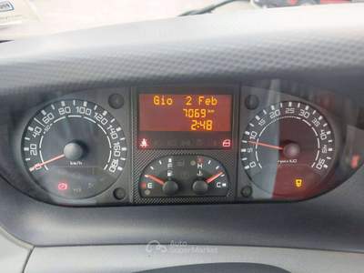 Iveco Daily 2.3 HPI PM-RG CABINATO CON CESTELLO TELESCOPICO 97CV Rosso usata Pisa