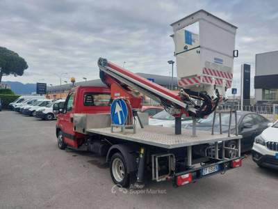 Iveco Daily 2.3 HPI PM-RG CABINATO CON CESTELLO TELESCOPICO 97CV Rosso usata Pisa