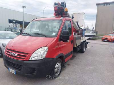 Iveco Daily 2.3 HPI PM-RG CABINATO CON CESTELLO TELESCOPICO 97CV Rosso usata Pisa
