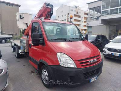 Iveco Daily 2.3 HPI PM-RG CABINATO CON CESTELLO TELESCOPICO 97CV Rosso usata Pisa