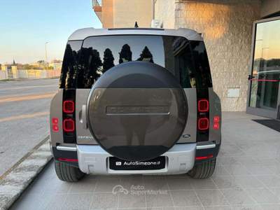 Land Rover Defender 110 3.0D I6 200 CV AWD Auto SE 7 POSTI Marrone usata Carovigno