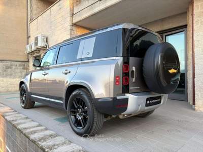 Land Rover Defender 110 3.0D I6 200 CV AWD Auto SE 7 POSTI Marrone usata Carovigno