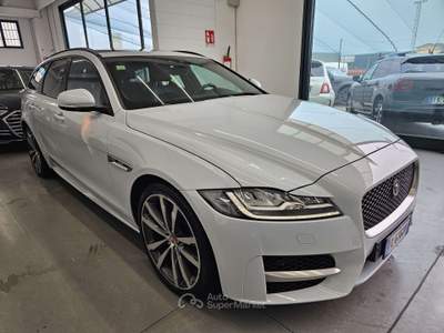 Jaguar XF Sportbrake 2.0d i4 Portfolio AUTOMATICO /TETTO PANORAMICO Bianco usata Martinengo