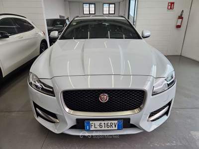 Jaguar XF Sportbrake 2.0d i4 Portfolio AUTOMATICO /TETTO PANORAMICO Bianco usata Martinengo