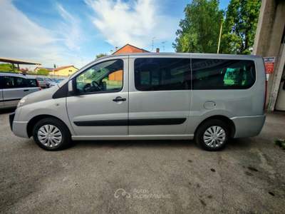 Fiat Scudo Pochi chilometri, allestito per trasporto disabili Argento usata UDINE