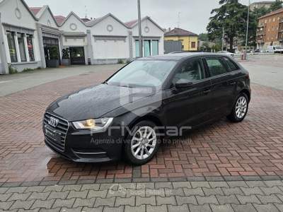 Audi A3 AUDI A3 SPB 1.6 TDI clean diesel Business Nero usata Gallarate