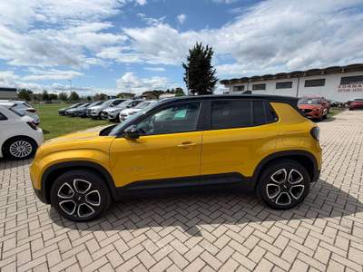 Jeep Avenger Avenger 1.2 turbo Summit fwd 100cv Oro usata Savignano sul Rubicone