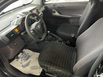 Toyota iQ 1.4 DIESEL Sol Nero usata Acerra