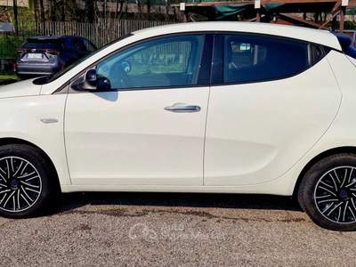 Lancia Ypsilon GOLD 5 POSTI Bianco usata San Donato Milanese