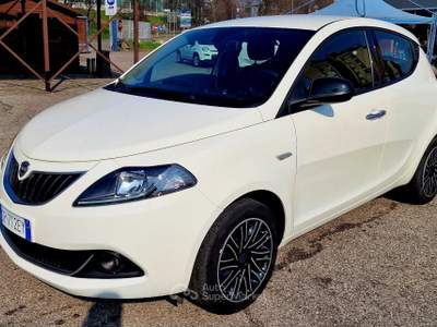 Lancia Ypsilon GOLD 5 POSTI Bianco usata San Donato Milanese