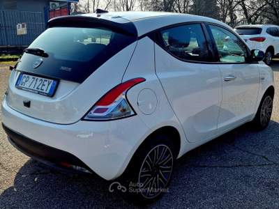 Lancia Ypsilon GOLD 5 POSTI Bianco usata San Donato Milanese