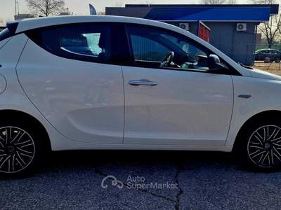 Lancia Ypsilon GOLD 5 POSTI Bianco usata San Donato Milanese