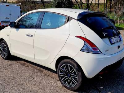 Lancia Ypsilon GOLD 5 POSTI Bianco usata San Donato Milanese