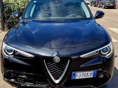 Alfa Romeo Stelvio POCHI CHILOMETRI AL GIUSTO COMPROMESSO Nero usata San Donato Milanese