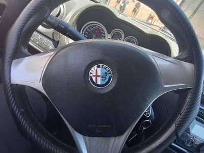 Alfa Romeo MiTo Soft Tuning monocolore, dashcam, autoradio con bluetooth Bianco usata San Giovanni la Punta