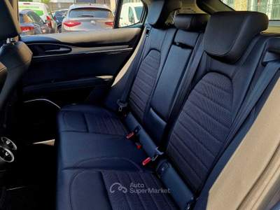Alfa Romeo Stelvio MAI TROPPI KM PER UNA STELVIO - KM PERCORSI TUTTI IN AUTOSTRADA Grigio usata San Donato Milanese