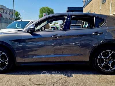 Alfa Romeo Stelvio MAI TROPPI KM PER UNA STELVIO - KM PERCORSI TUTTI IN AUTOSTRADA Grigio usata San Donato Milanese