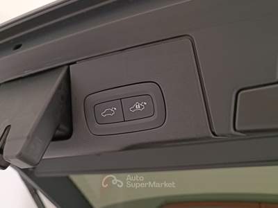 Volvo XC60 Xc60 2.0 b4 plus dark auto Argento usata Rivoli