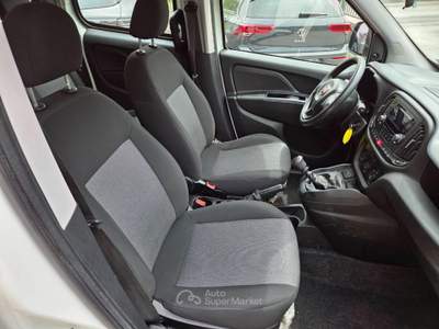 Fiat Doblò Doblò 1.6 MJT 90CV S&S PC Combi N1 Easy Bianco usata Somma Vesuviana
