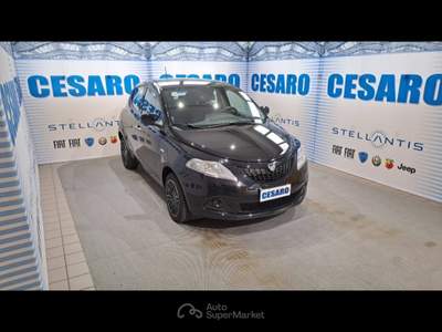 Lancia Ypsilon 1.0 firefly hybrid Platino s&s 70cv Nero usata Pont-Saint-Martin