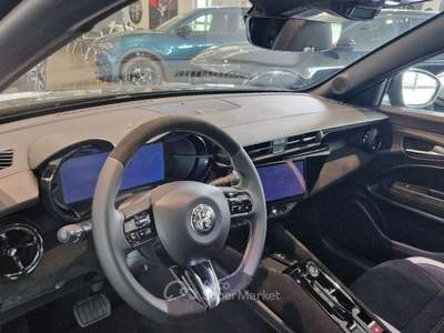 Alfa Romeo Junior 156 CV BEV Edizione Milano Cortina 2026 - Techno - Nero usata Modena
