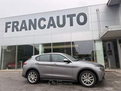 Alfa Romeo Stelvio 2.2 Turbodiesel 190 CV AT8 RWD Executive Grigio usata CALCINATO